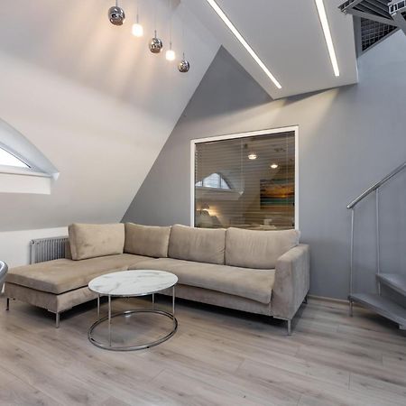 Penthouse Apartment With Terrace Rīga Exterior foto